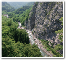 9. Kotakigawa Jade Gorge Geosite